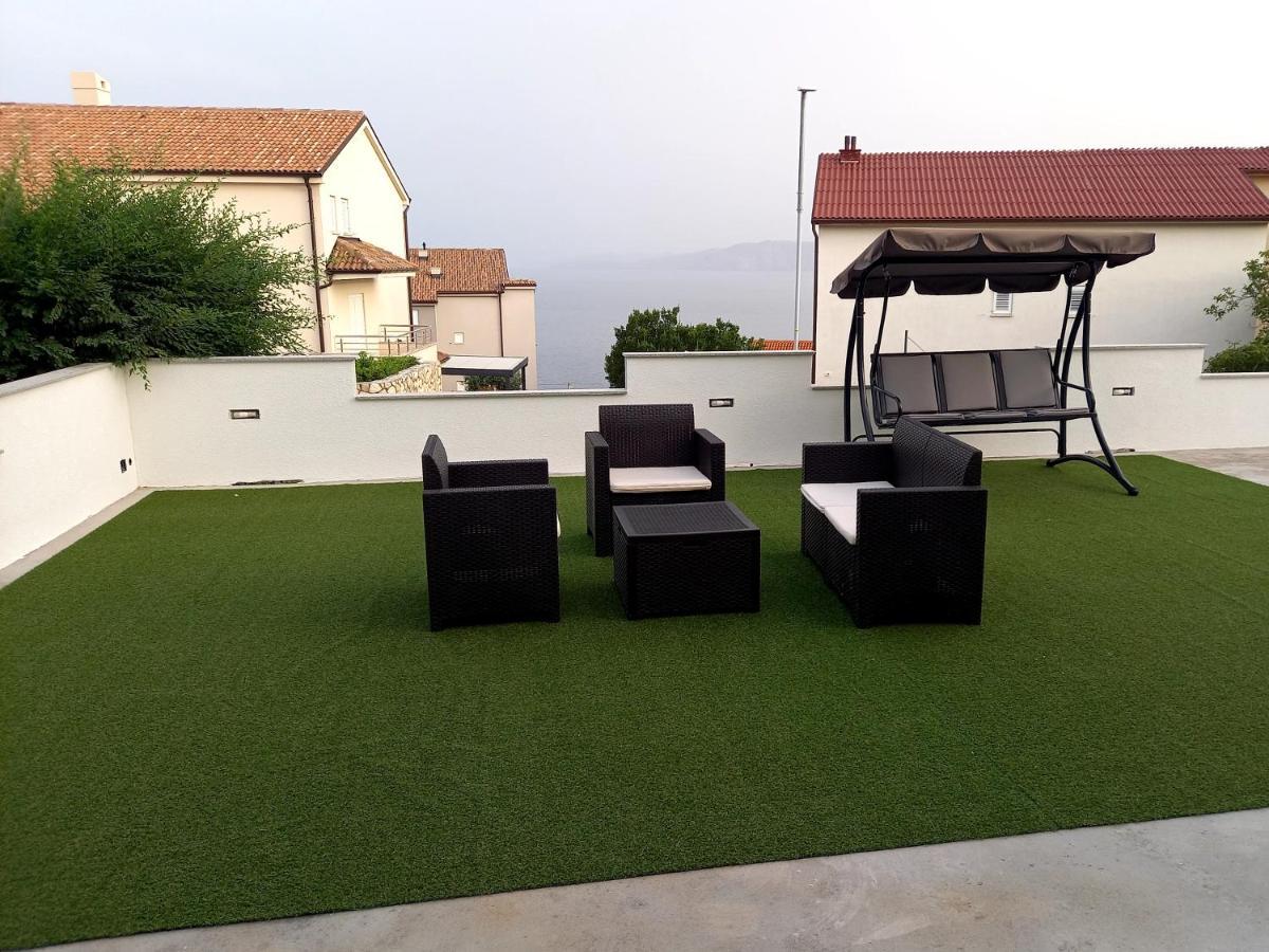 Apartment Lea Mataija Novi Vinodolski Esterno foto